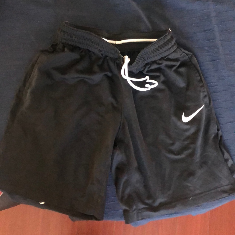 Women’s Nike basketball shorts/workout